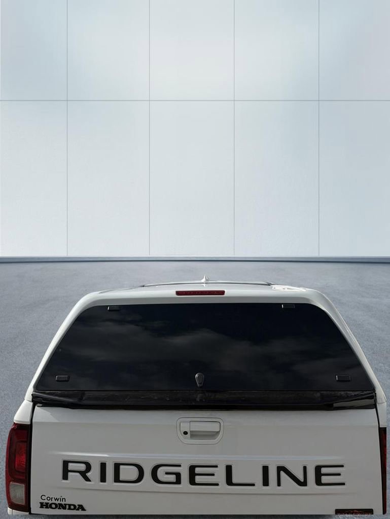 Used 2025 Honda Ridgeline TrailSport image 5