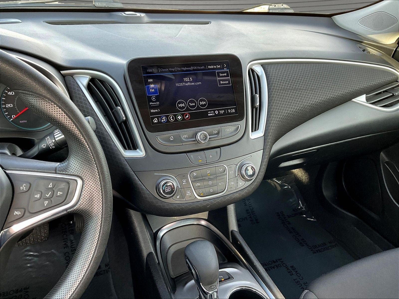 Used 2024 Chevrolet Malibu LT FWD image 11