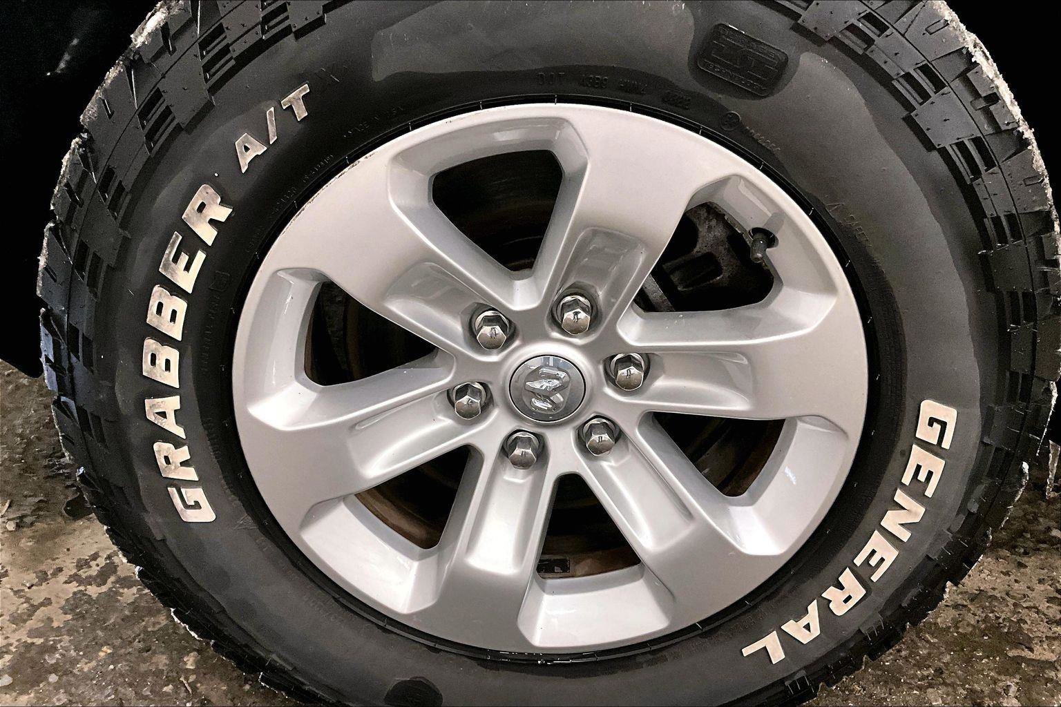 Used 2019 RAM 1500 Laramie image 8