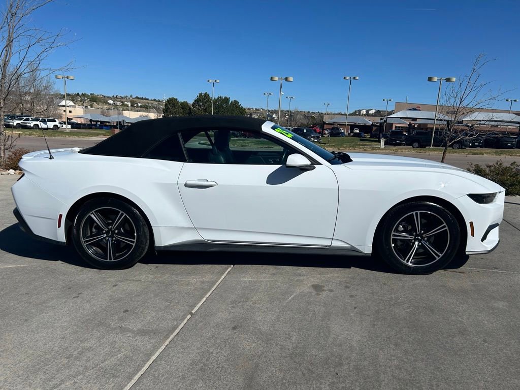 Used 2025 Ford Mustang Premium RWD image 9
