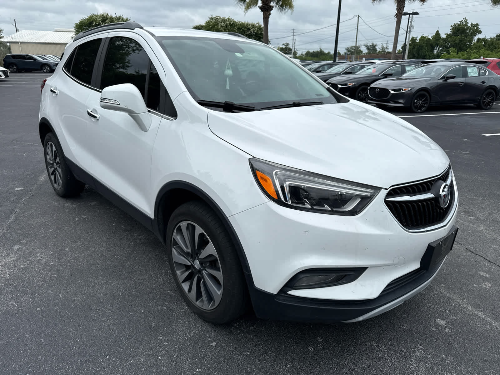 Used 2020 Buick Encore Essence AWD/4WD image 1