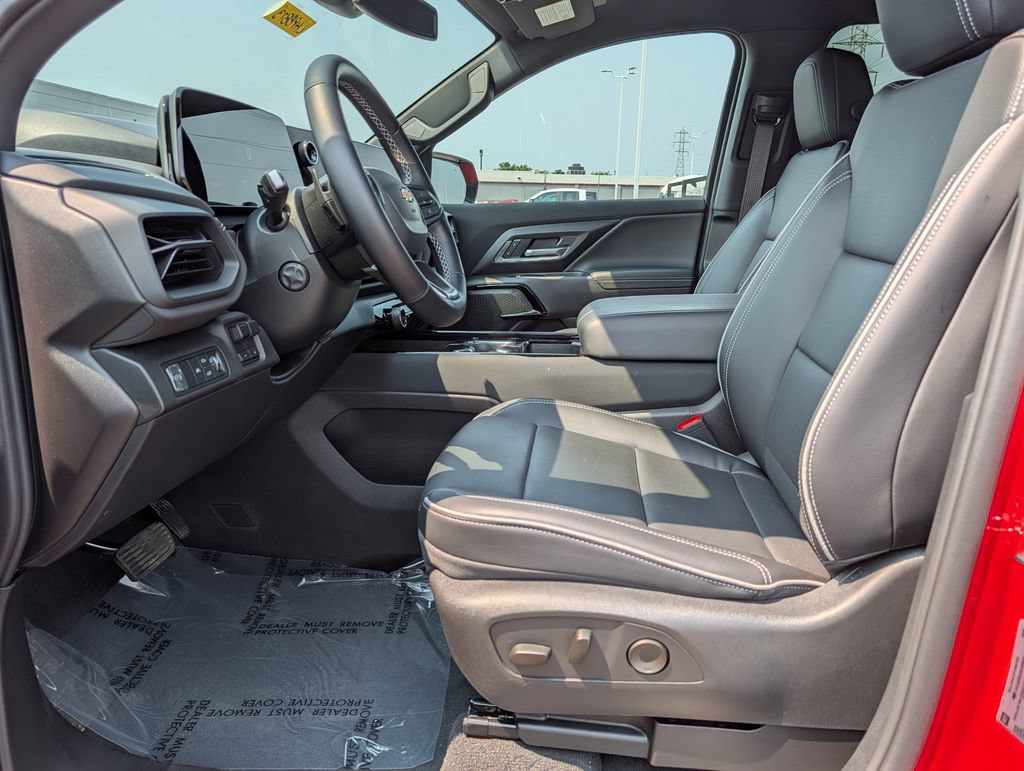 Used 2025 Chevrolet Silverado EV LT AWD/4WD image 14