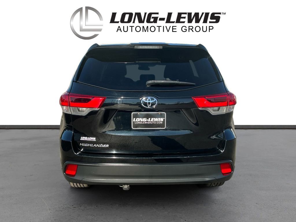 Used 2019 Toyota Highlander LE FWD image 5