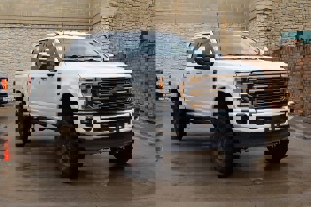 Used 2022 Ford F350 Limited AWD/4WD image 2
