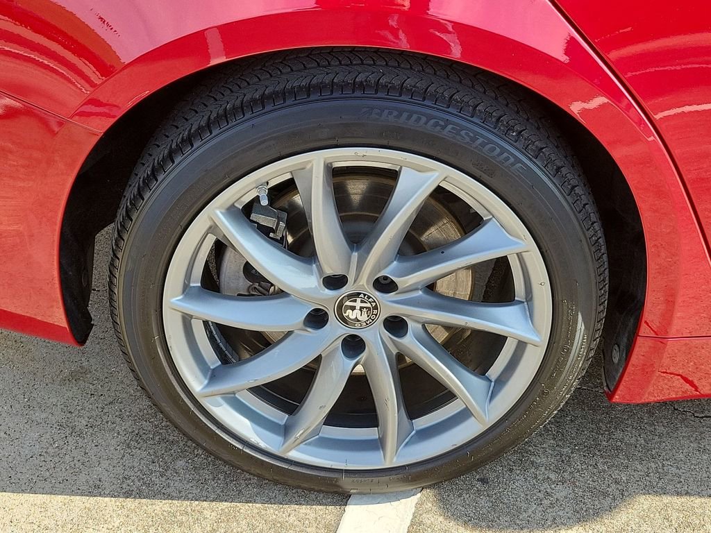 Used 2023 Alfa Romeo Giulia Sprint image 32