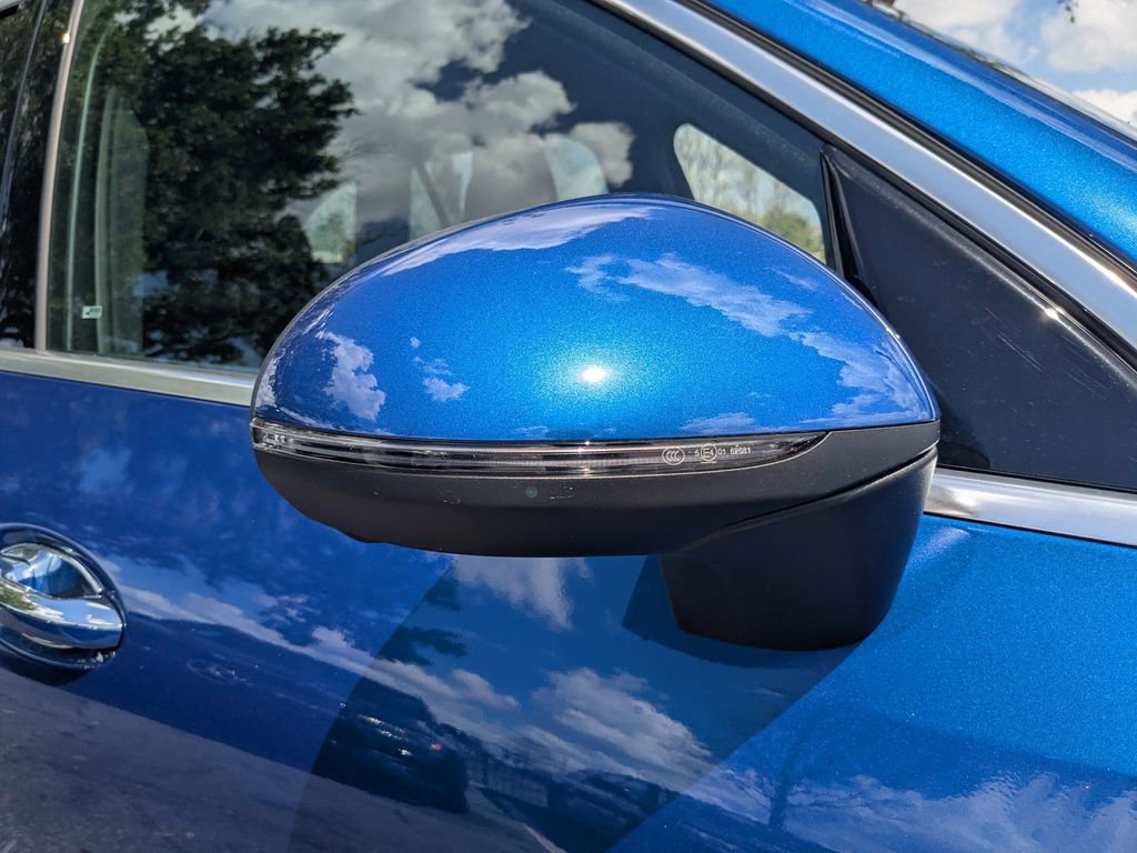 Certified 2025 Mercedes-Benz GLC 350e 4MATIC image 24