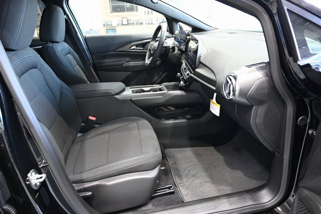 New 2026 Chevrolet Equinox EV LT image 10