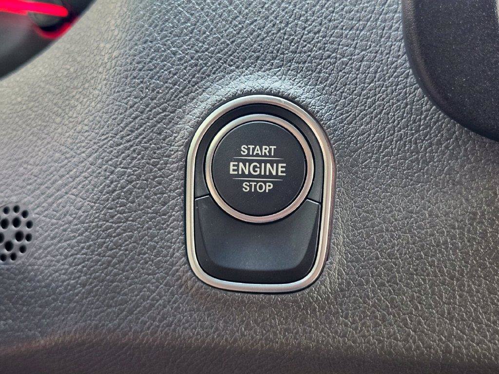 Used 2025 Mercedes-Benz Sprinter 2500 image 22