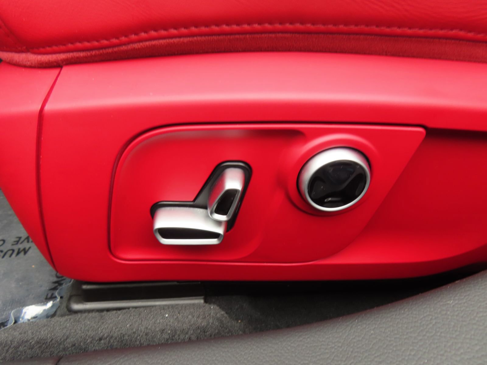 Used 2022 Maserati Quattroporte Modena Q4 image 40