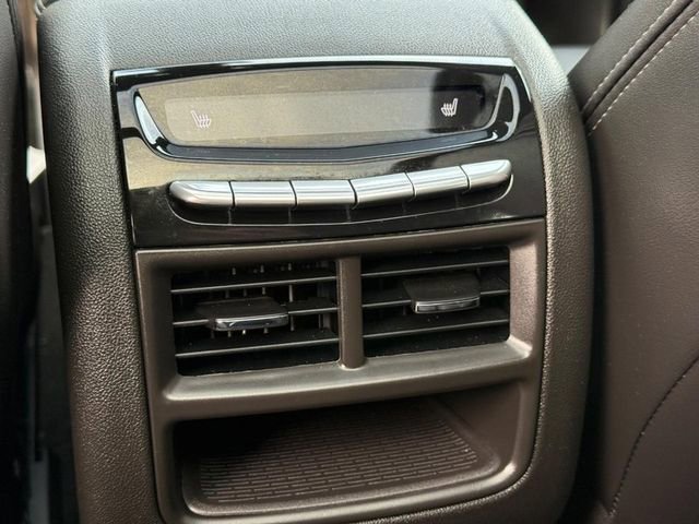 Certified 2022 Cadillac XT5 Sportv w/ Technology Package image 12