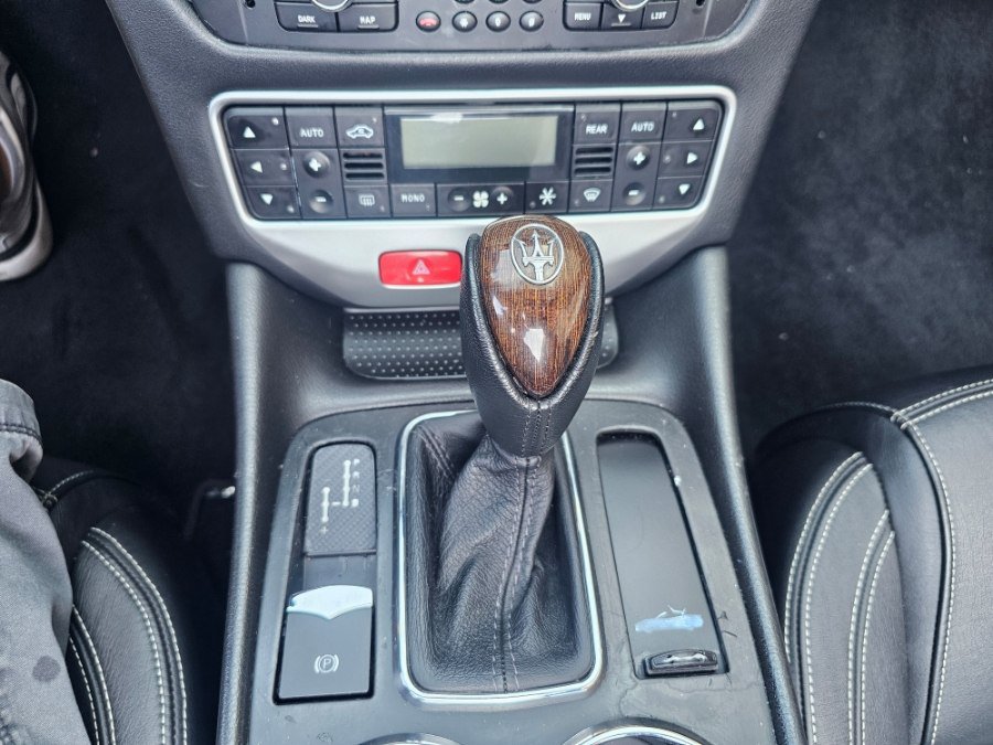 Used 2011 Maserati GranTurismo Convertible RWD image 15