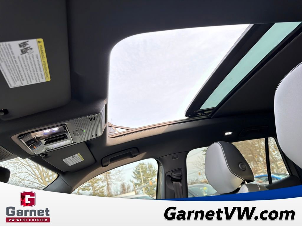 New 2026 Volkswagen Tiguan SE R-Line image 16