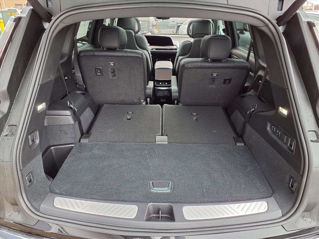 New 2026 Cadillac Vistiq Sport image 12