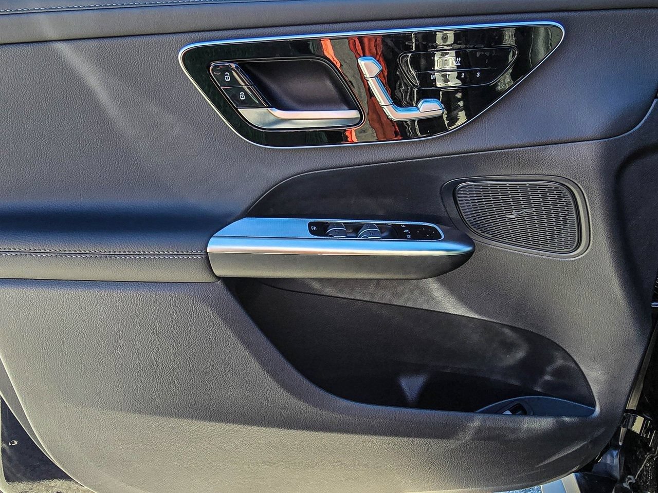 New 2026 Mercedes-Benz GLC 300 4MATIC image 11