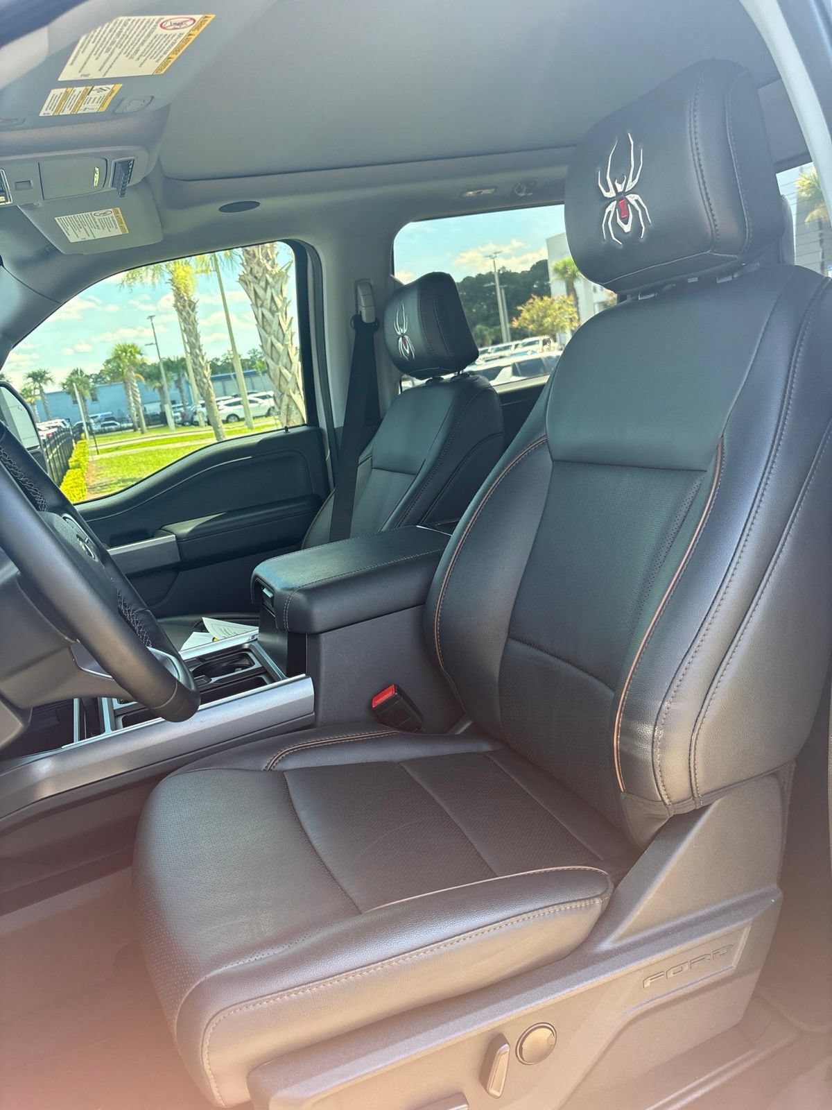 Certified 2025 Ford F250 Lariat w/ Lariat Ultimate Package AWD/4WD image 19