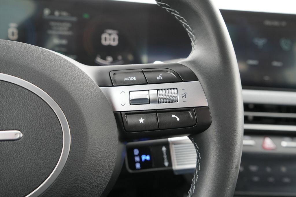 Certified 2025 Hyundai Sonata SEL image 28