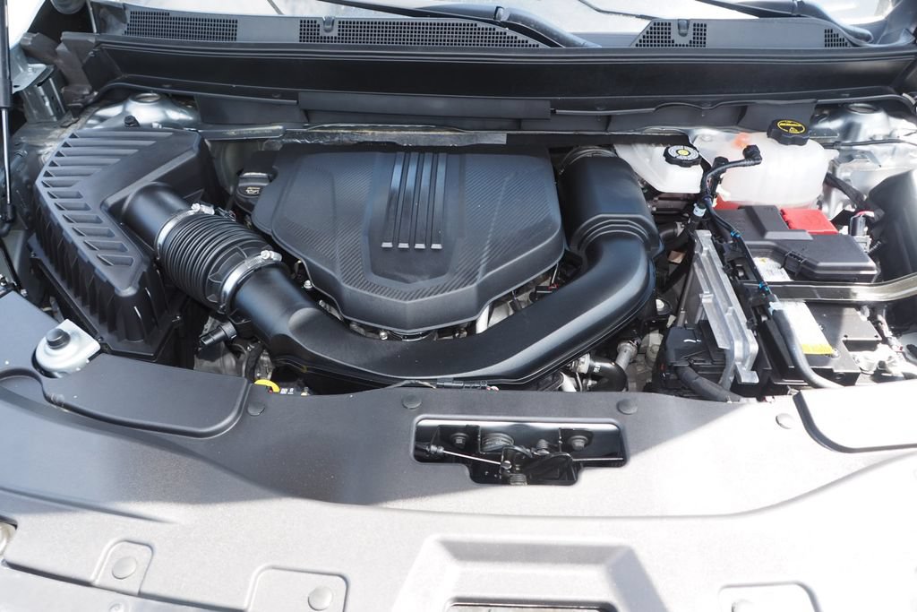 Used 2024 Chevrolet Traverse RS AWD/4WD image 11