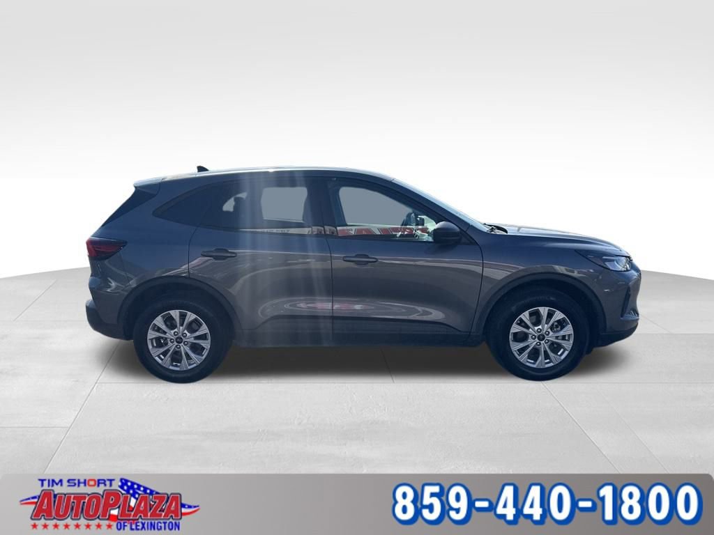 Used 2025 Ford Escape Active AWD/4WD image 9