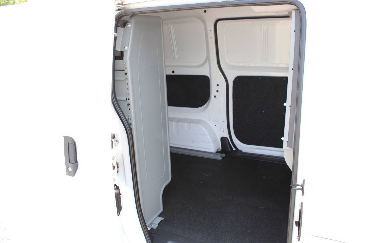 Used 2017 Nissan NV200 SV w/ Technology Package FWD image 19
