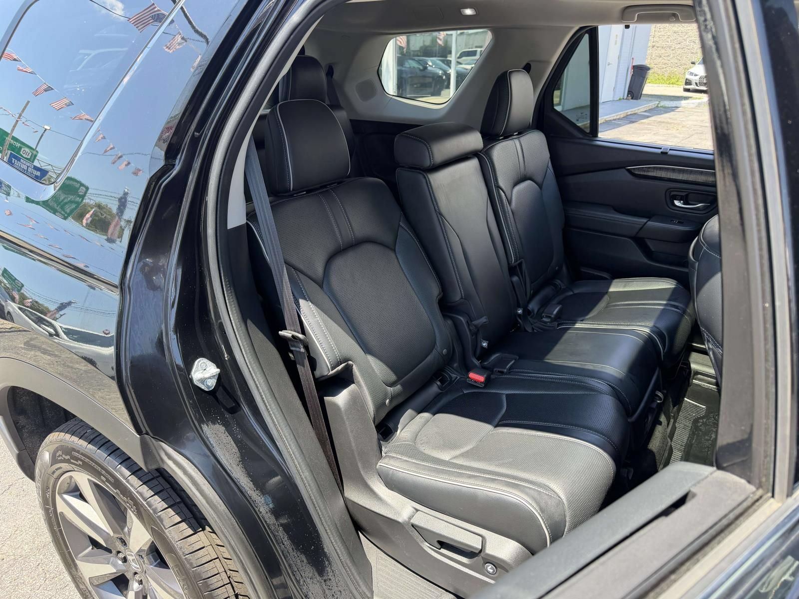 Used 2023 Honda Pilot Elite image 14