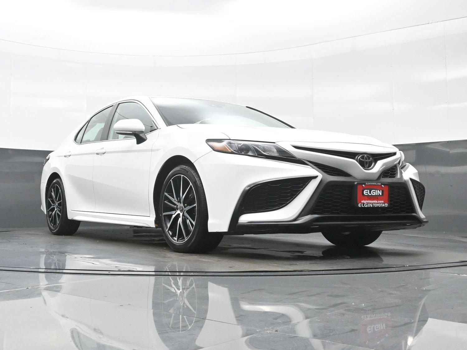 Used 2024 Toyota Camry SE AWD/4WD image 26