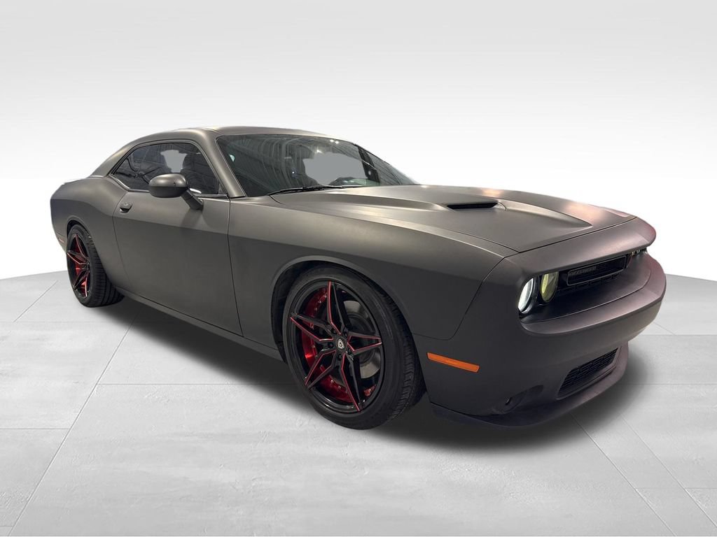 Used 2018 Dodge Challenger R/T w/ Blacktop Package RWD image 47
