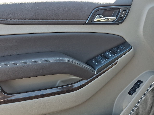 Used 2018 Chevrolet Suburban LT AWD/4WD image 22