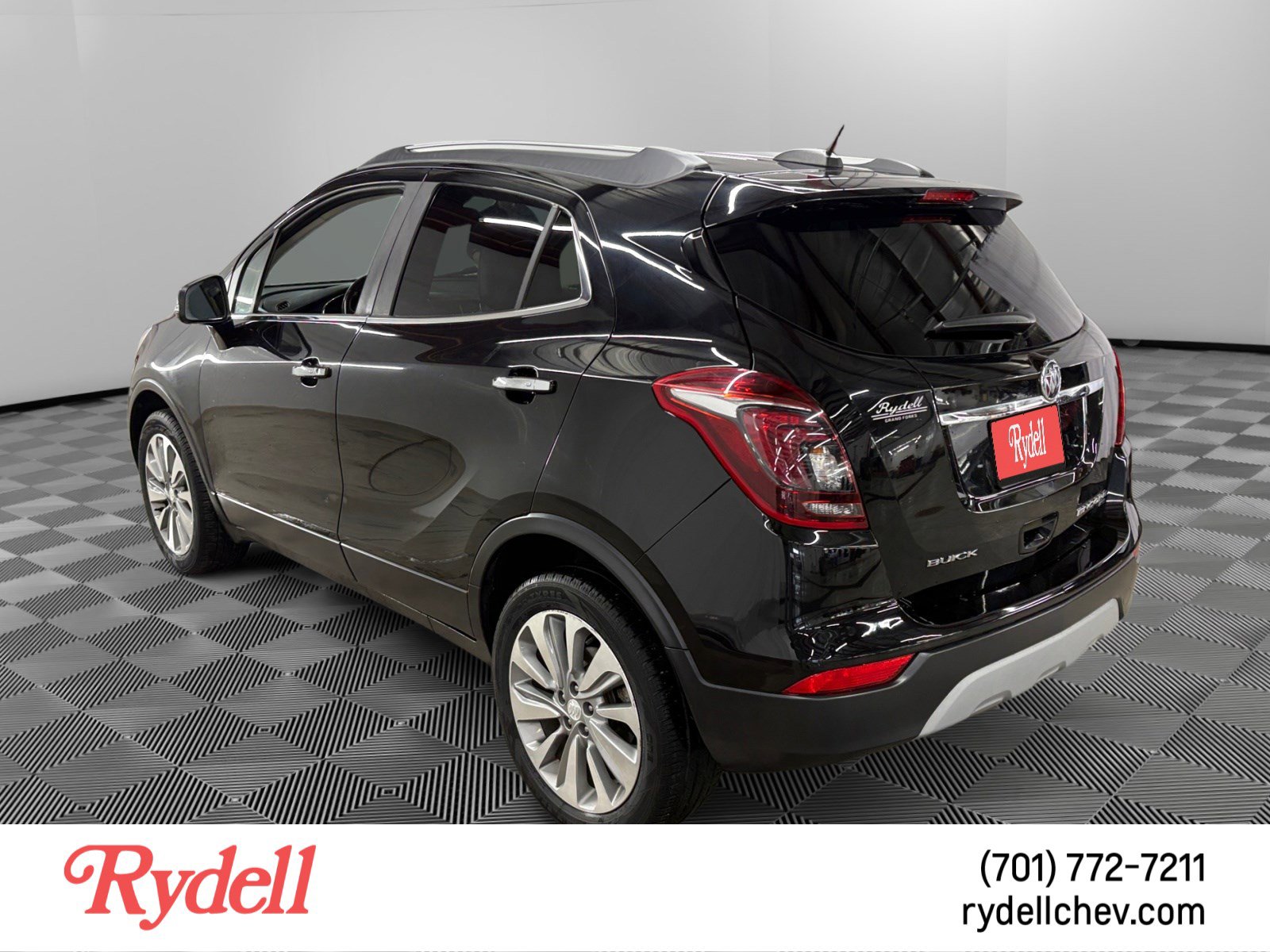 Used 2018 Buick Encore Preferred AWD/4WD image 3