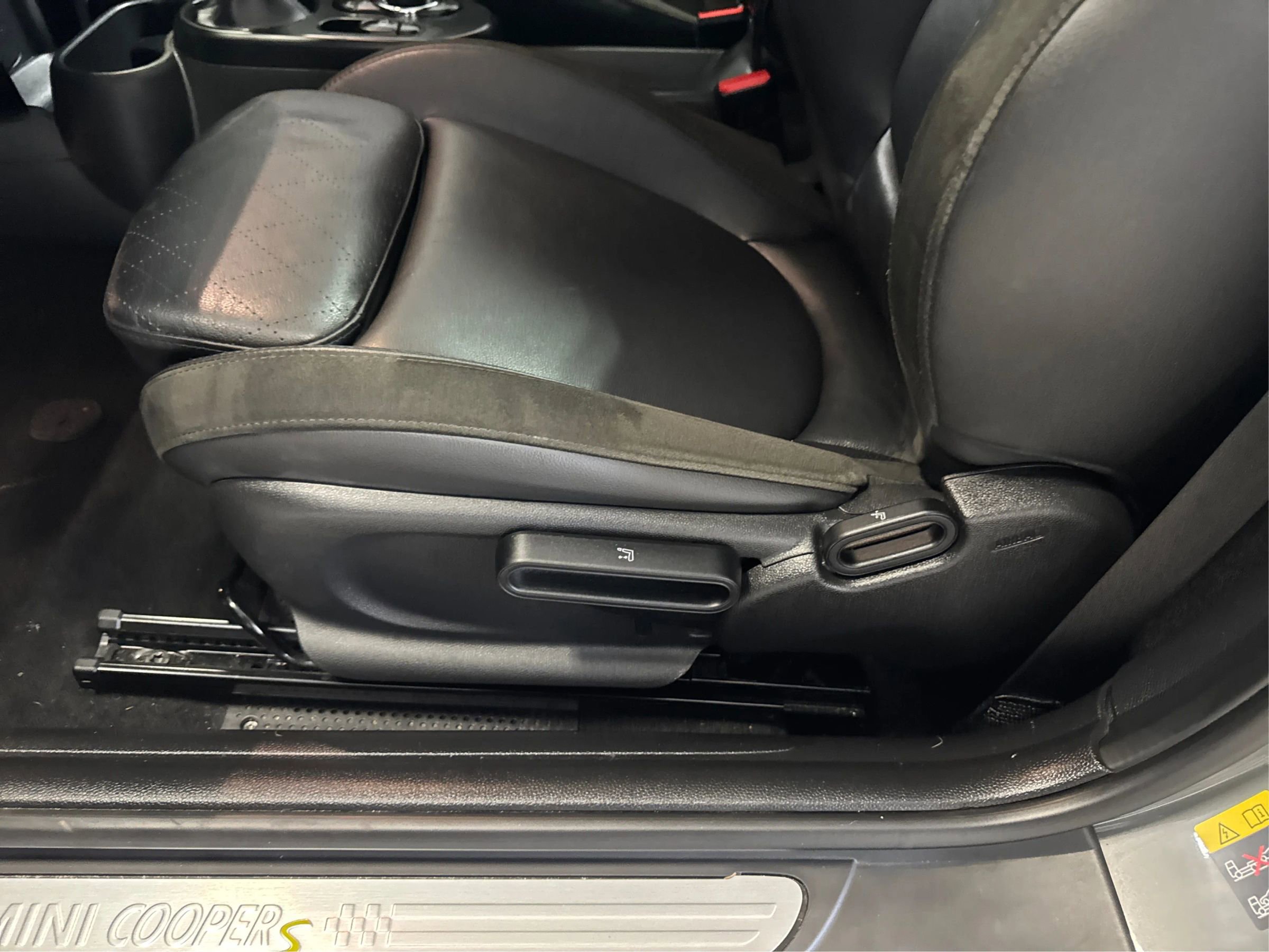 Used 2023 MINI Cooper SE image 22