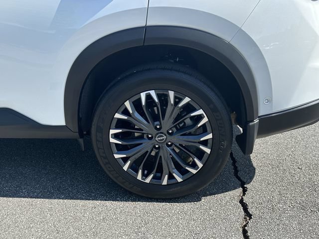Certified 2025 Nissan Rogue SL w/ Tech Package AWD/4WD image 22