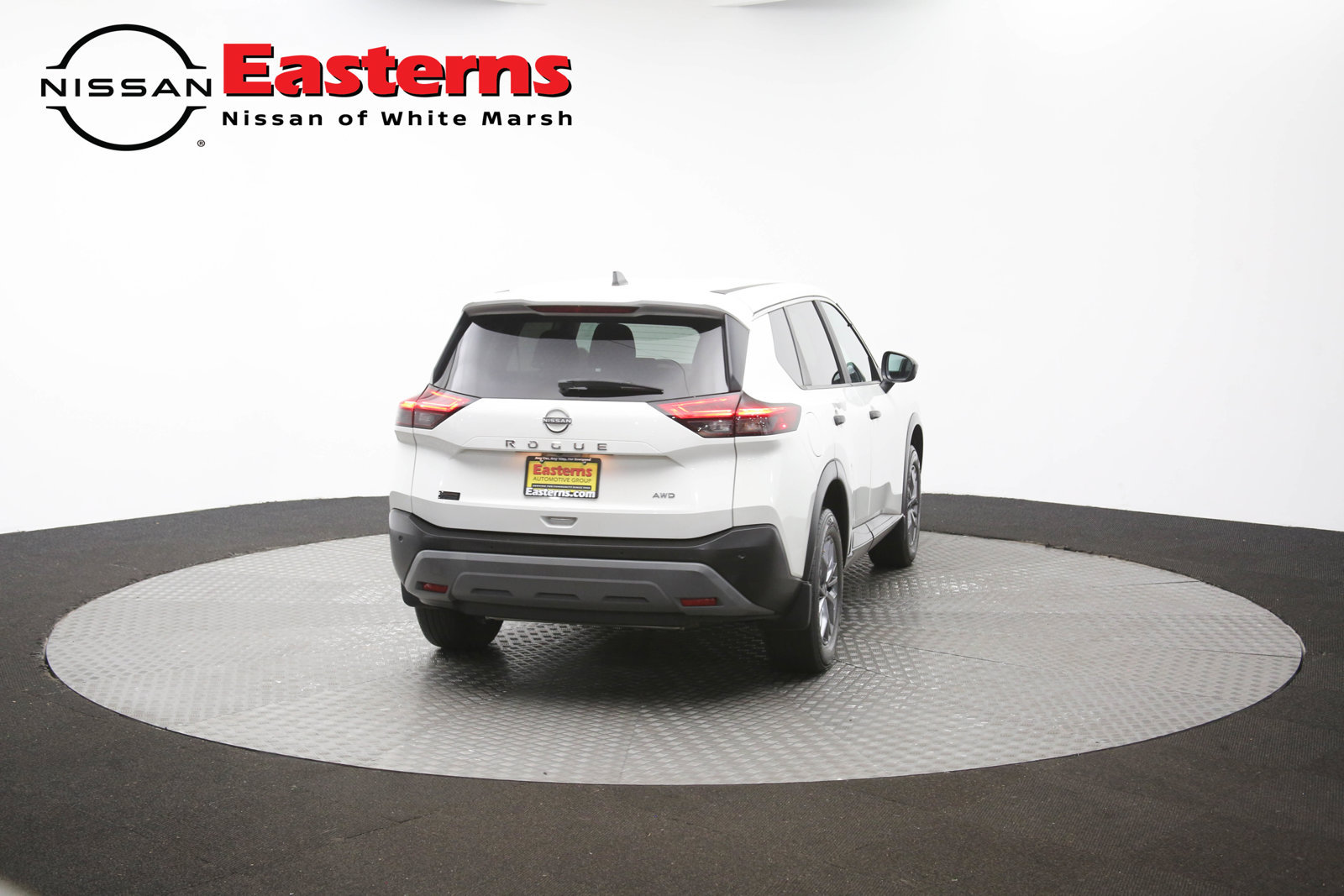 Used 2023 Nissan Rogue S AWD/4WD image 35