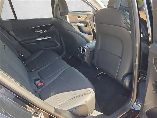 Used 2024 Mercedes-Benz GLC 300 image 21