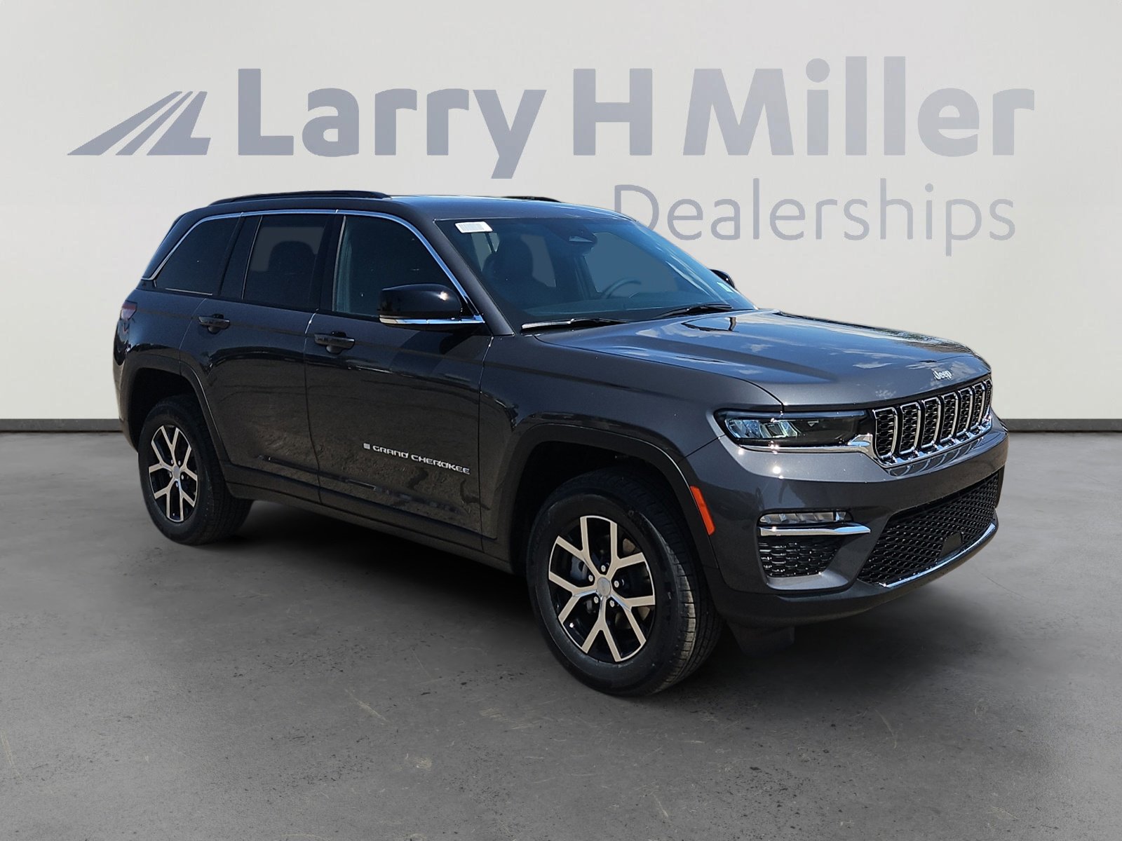 New 2025 Jeep Grand Cherokee Limited w/ Trailer Tow Package image 7