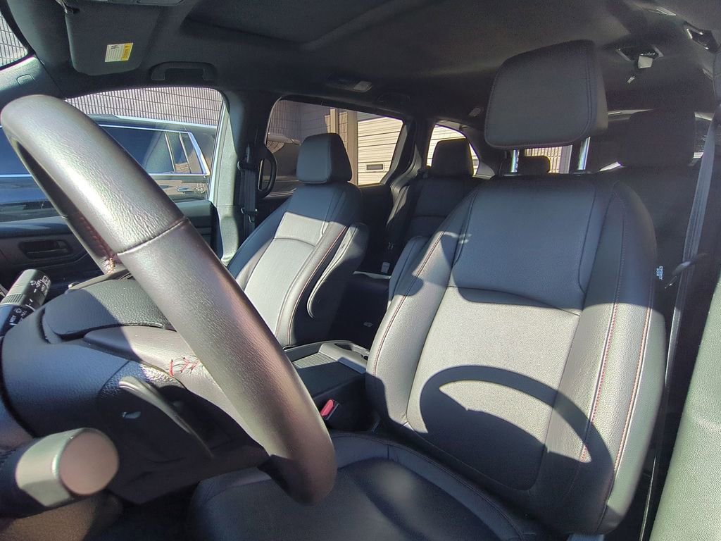 Used 2025 Honda Odyssey Sport-L image 24