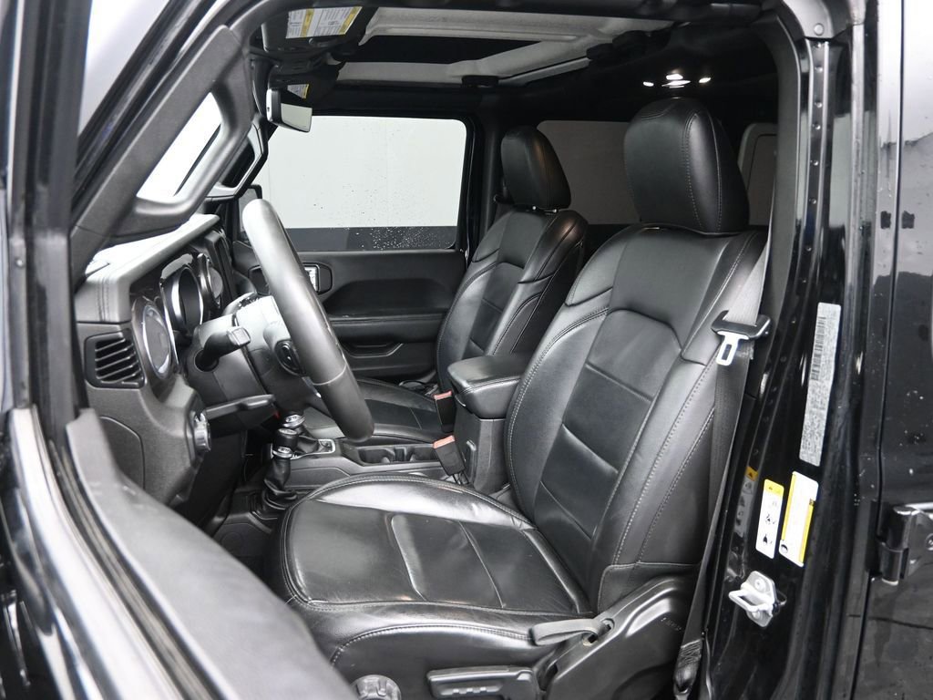 Used 2019 Jeep Wrangler Unlimited Sahara image 20