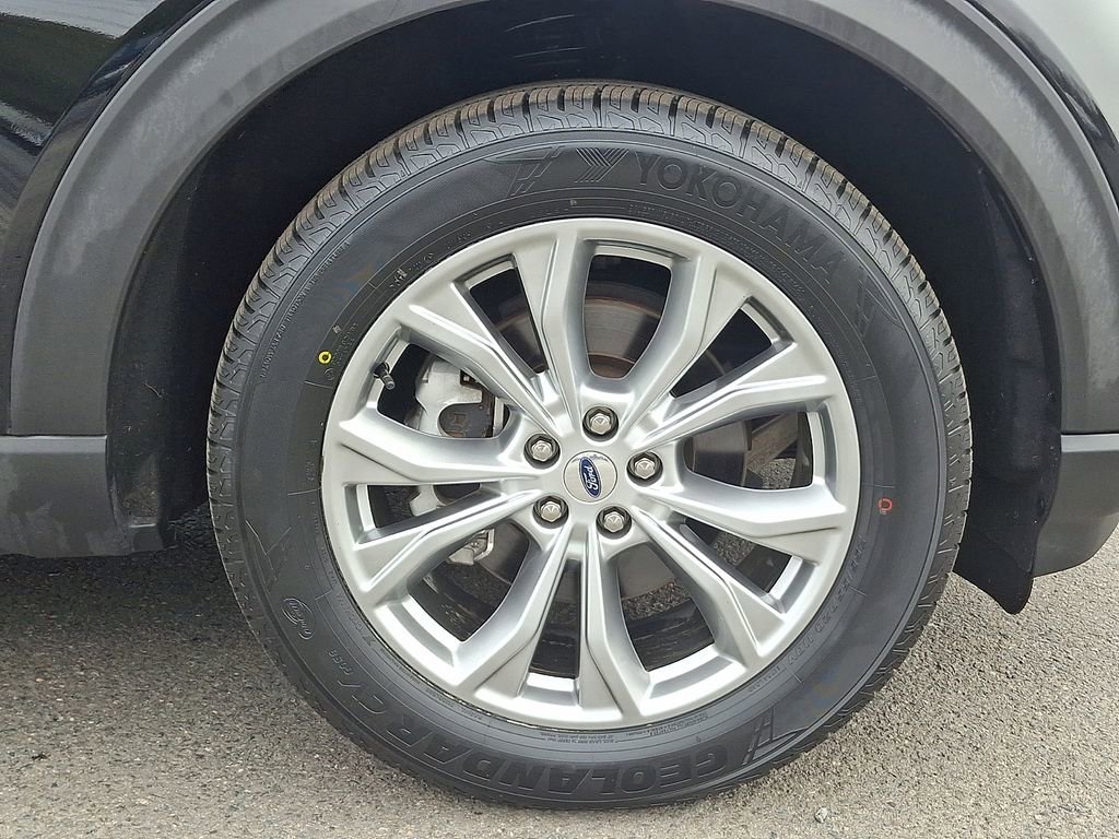 Used 2021 Ford Explorer XLT w/ Equipment Group 202A image 9