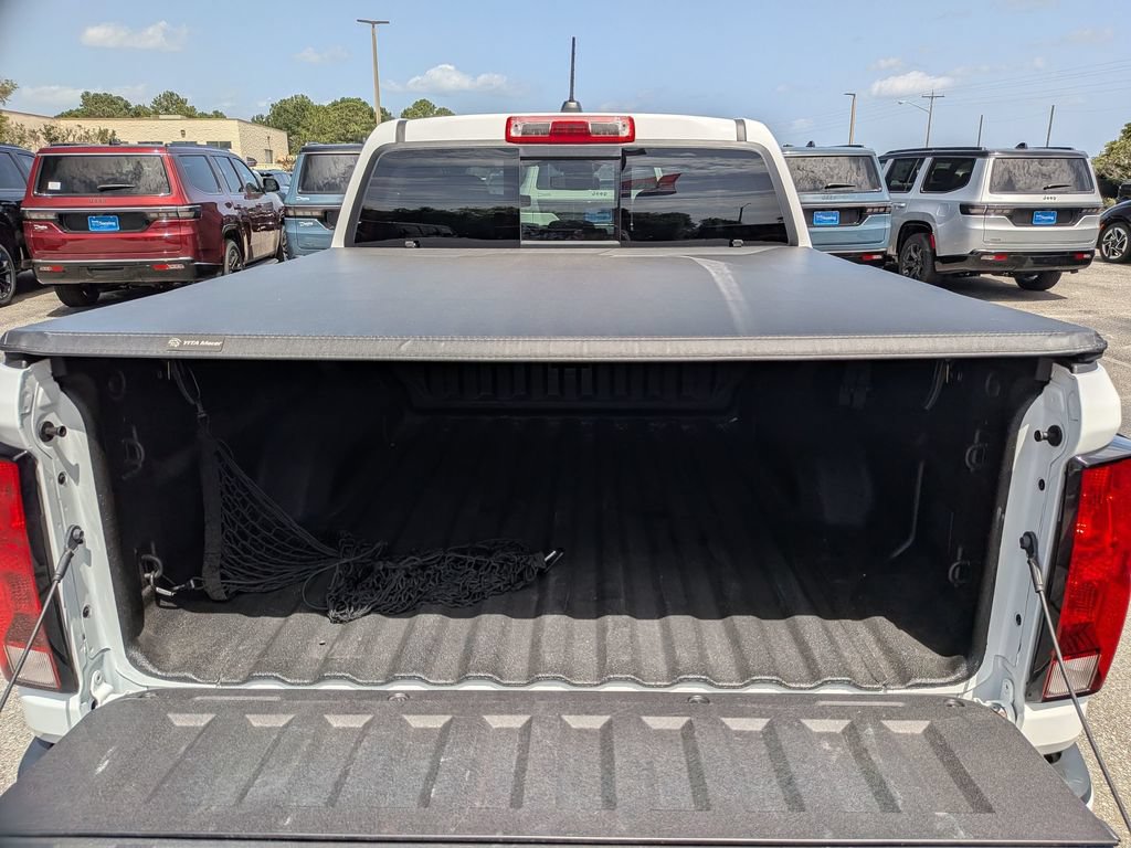Used 2025 Chevrolet Colorado LT w/ Advanced Trailering Package AWD/4WD image 32