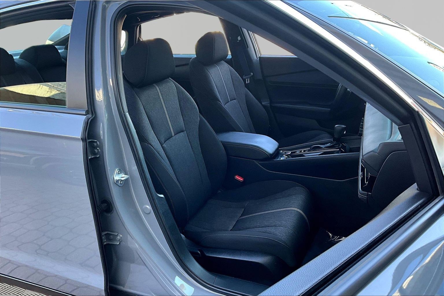 Used 2024 Honda Accord Sport image 28