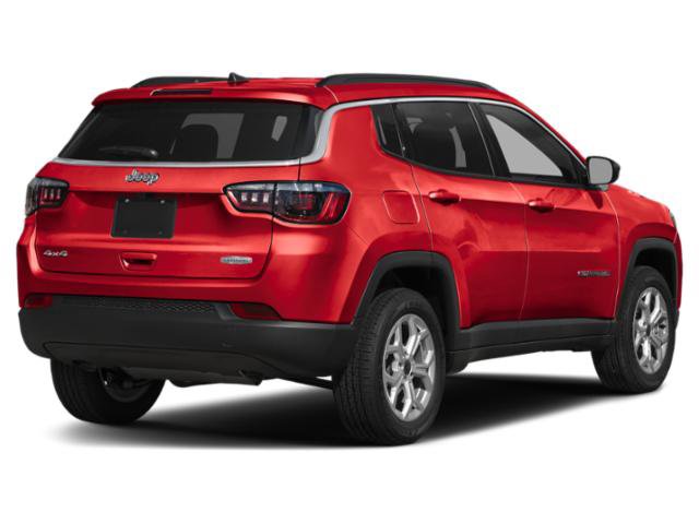 Certified 2025 Jeep Compass Limited w/ Mopar Graphics Package image 3