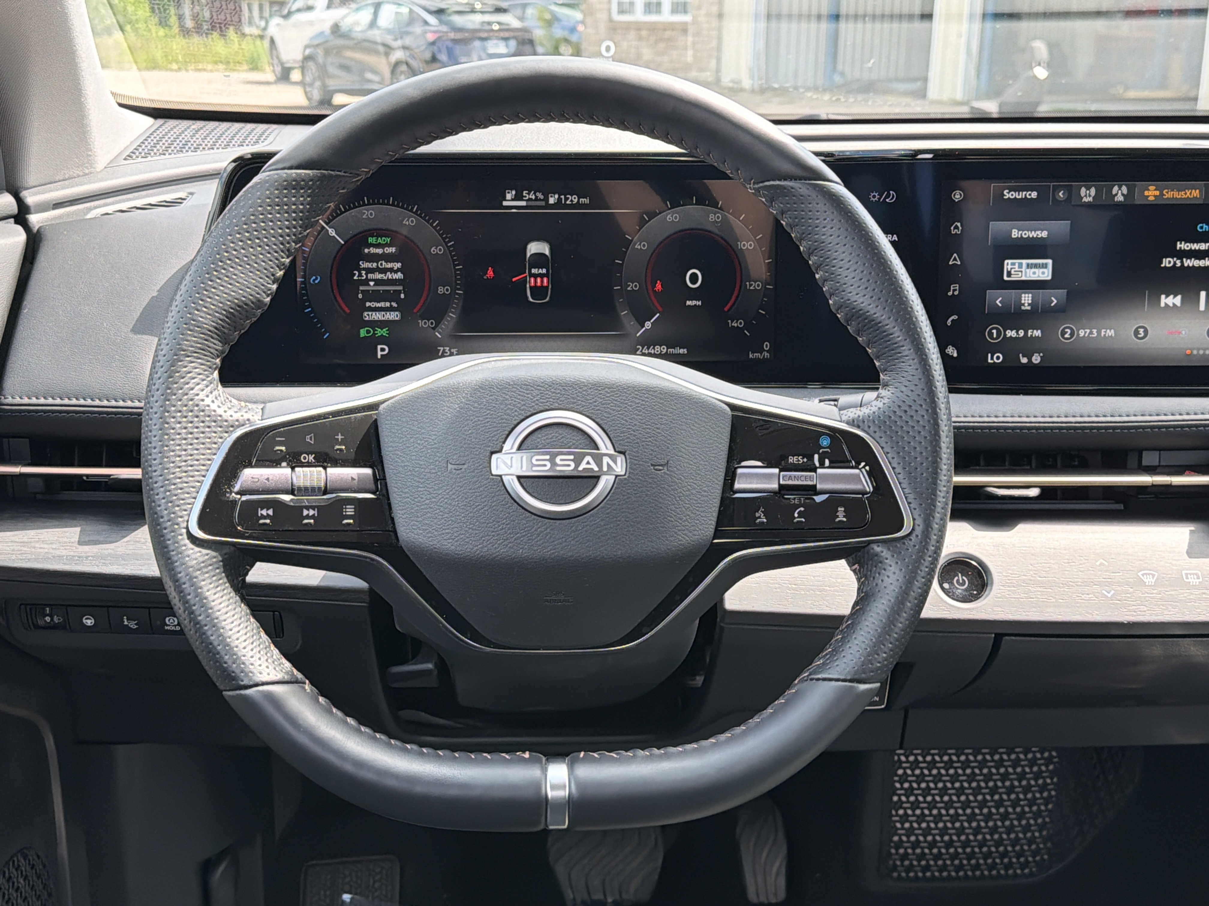 Used 2023 Nissan Ariya FWD image 16