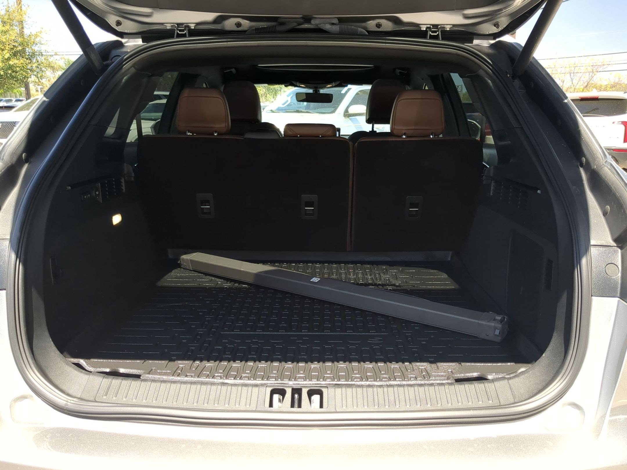 Used 2023 Lincoln Nautilus Reserve image 23
