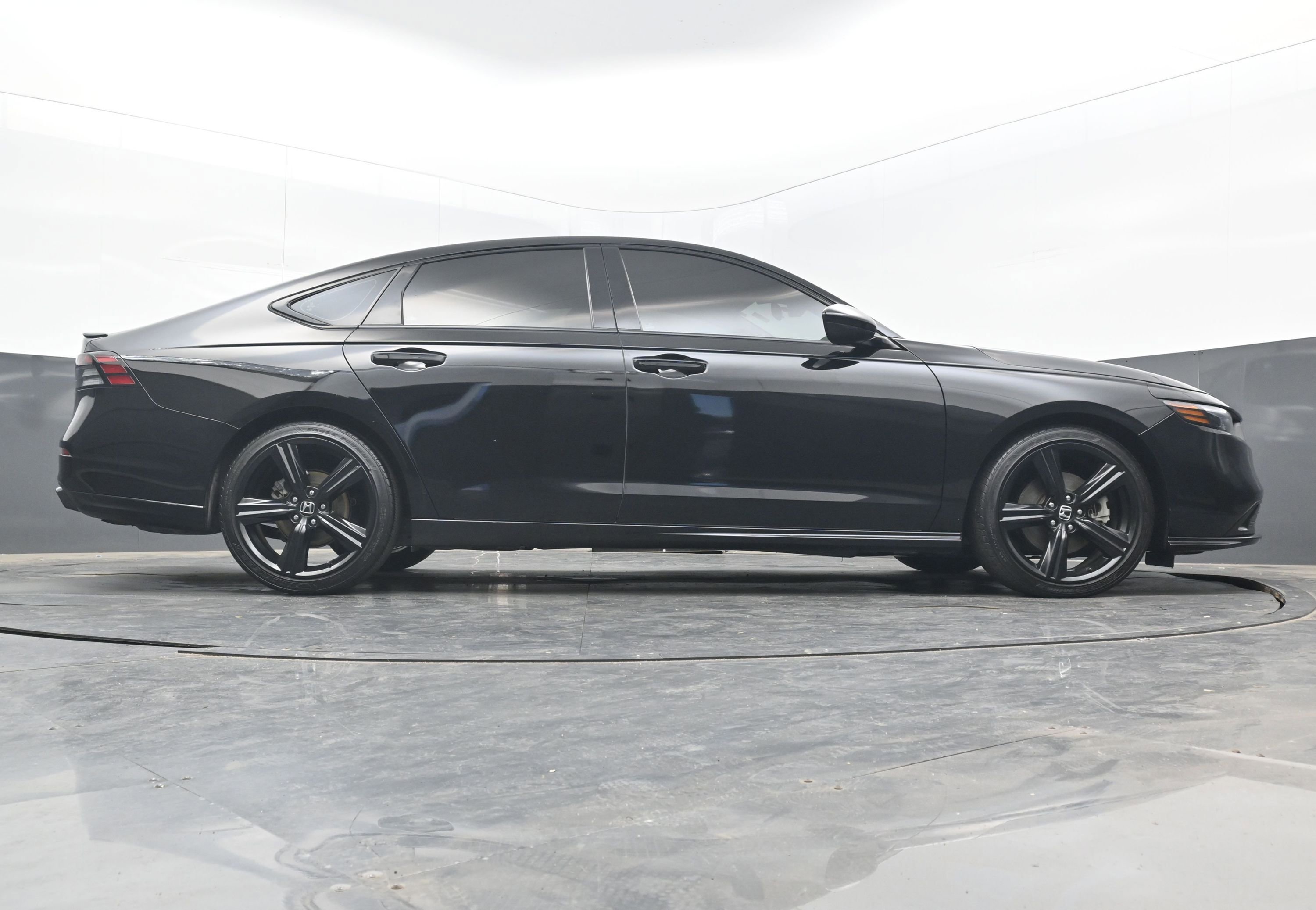 Used 2023 Honda Accord Sport image 29