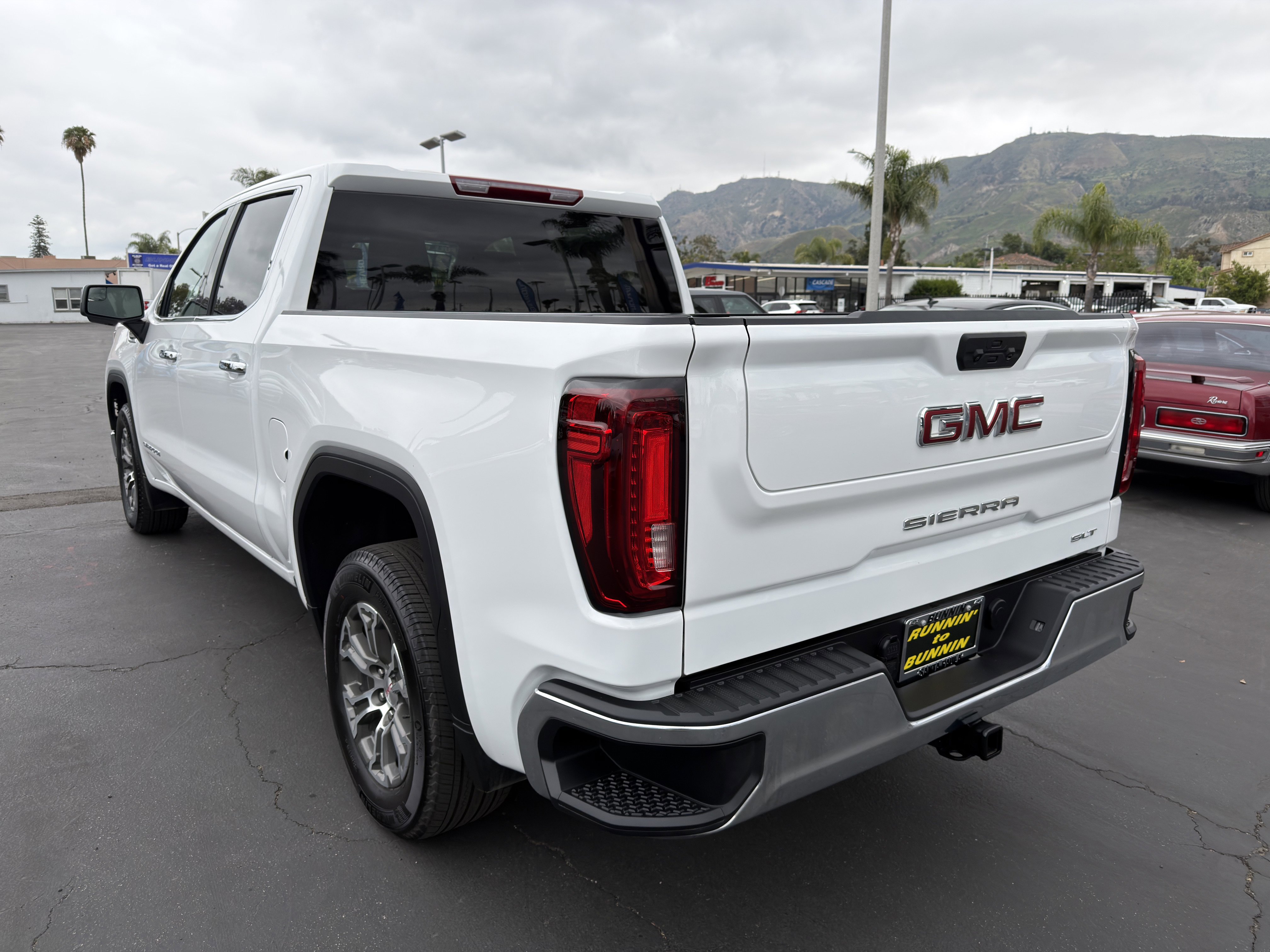 Used 2026 GMC Sierra 1500 SLT RWD image 6