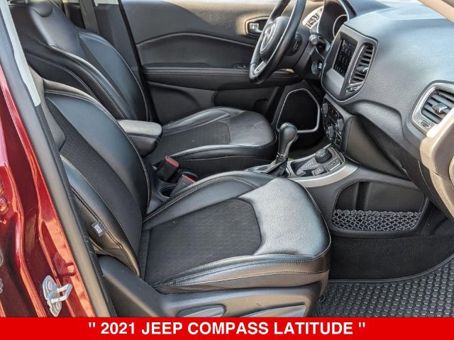 Used 2021 Jeep Compass Latitude w/ Convenience Group AWD/4WD image 38