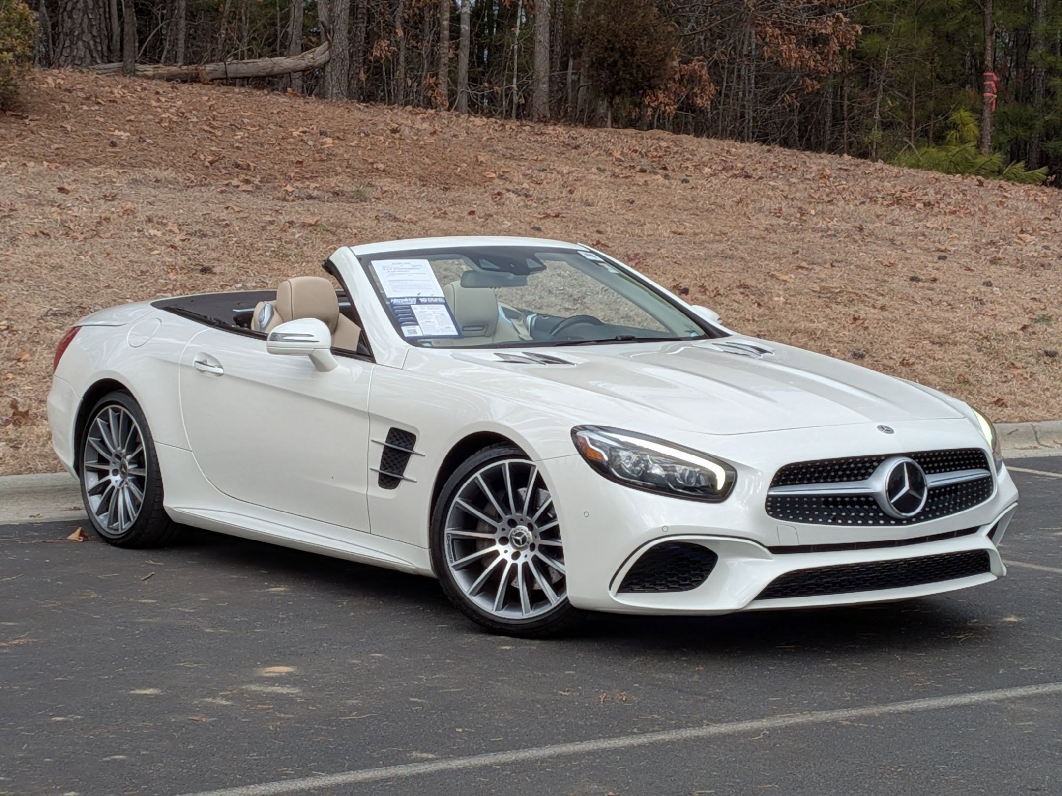 Used 2019 Mercedes-Benz SL 550 video 2