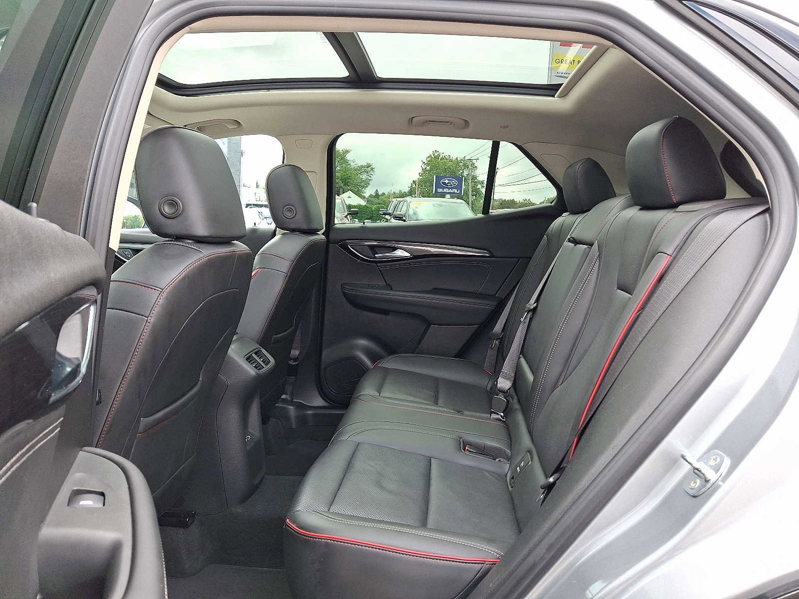 Used 2023 Buick Envision Essence w/ Sport Touring Package image 9