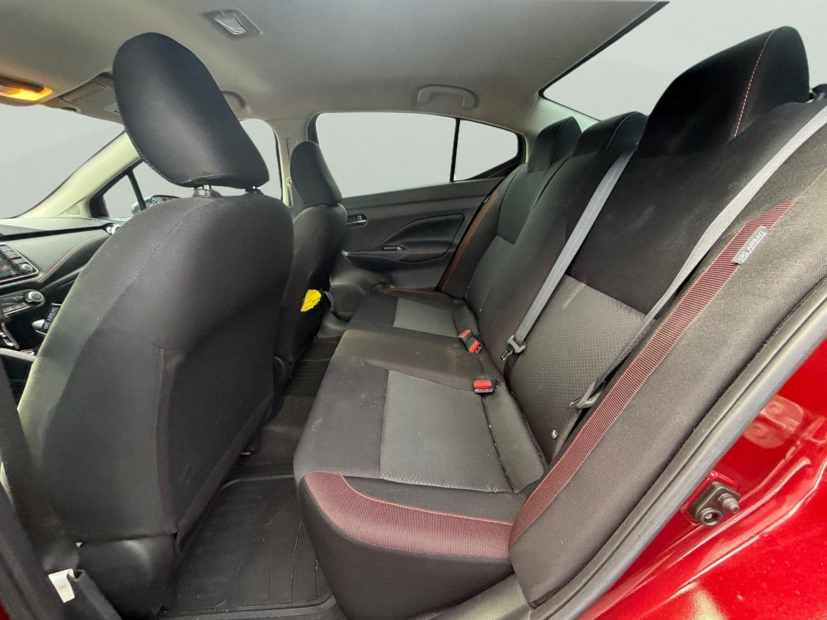 Used 2022 Nissan Versa SR FWD image 11