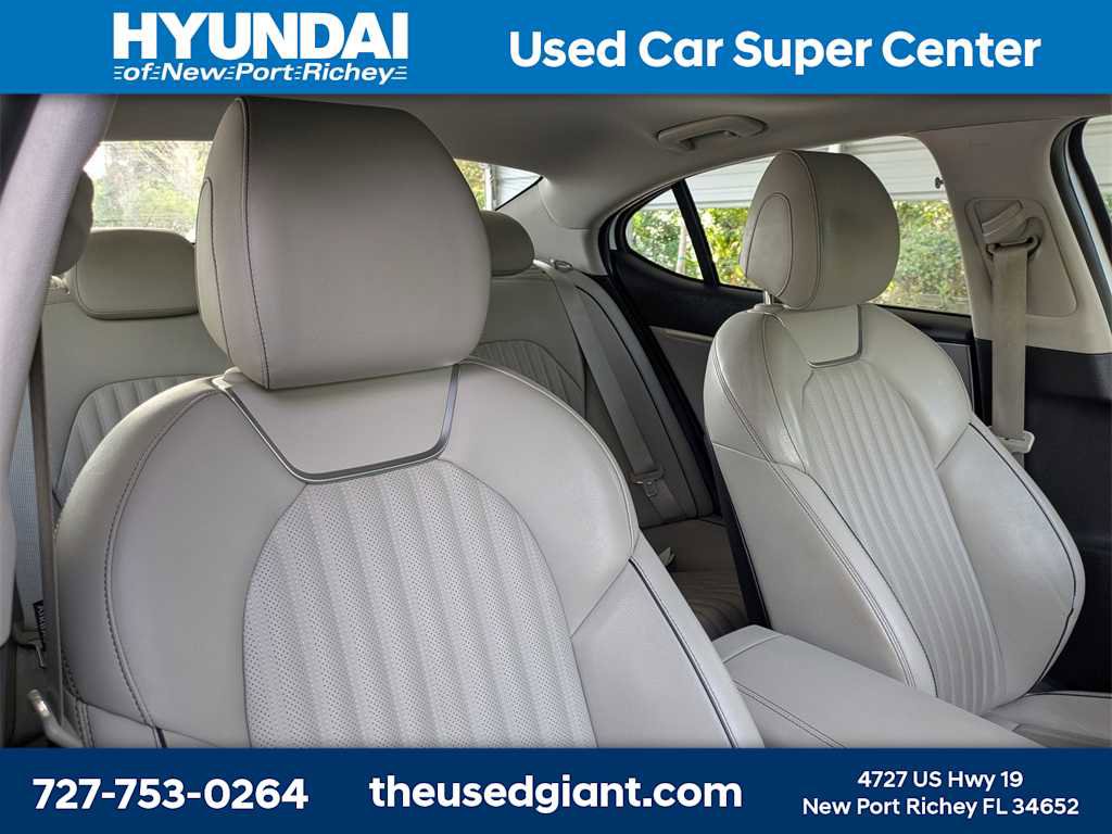 Used 2020 Genesis G70 2.0T w/ Elite Package image 6