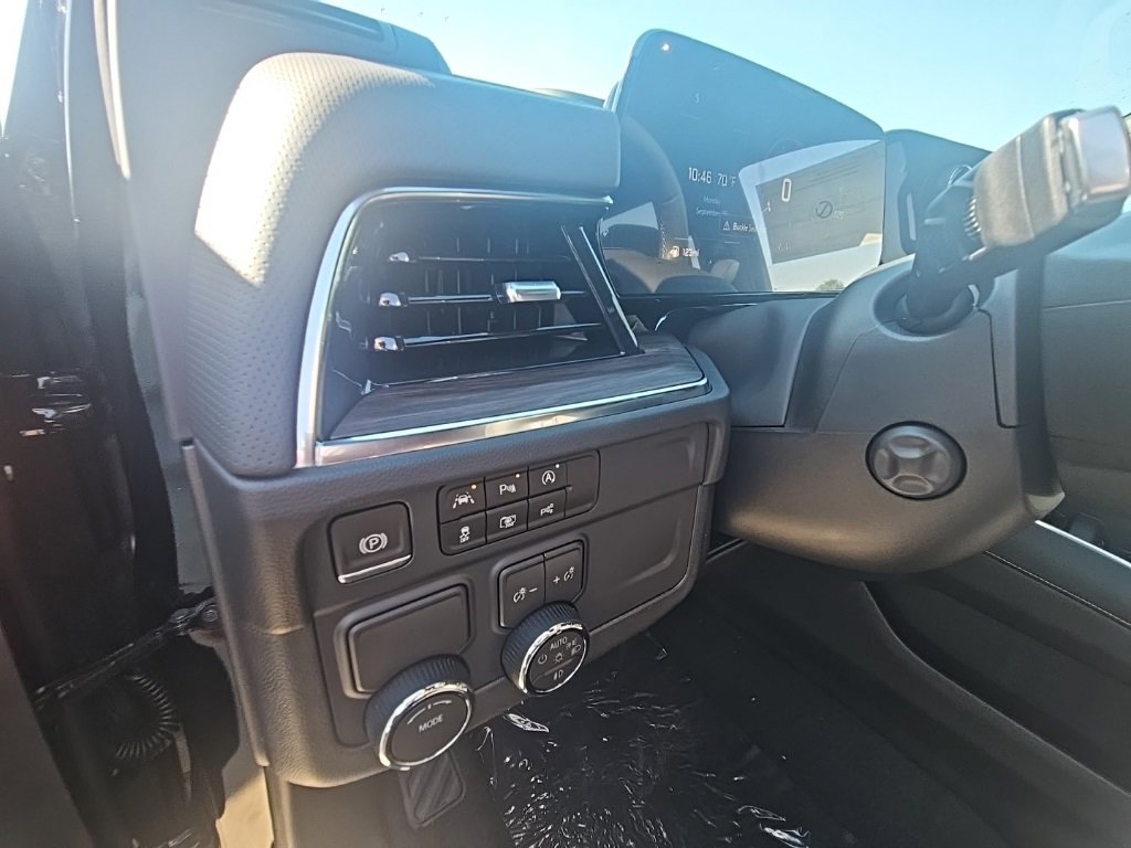 New 2026 Chevrolet Suburban Premier image 26