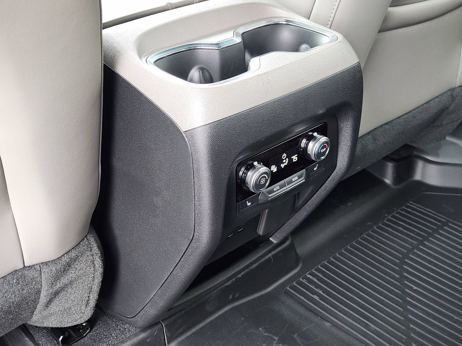 New 2026 GMC Acadia Elevation w/ Elevation Premium Package FWD image 35